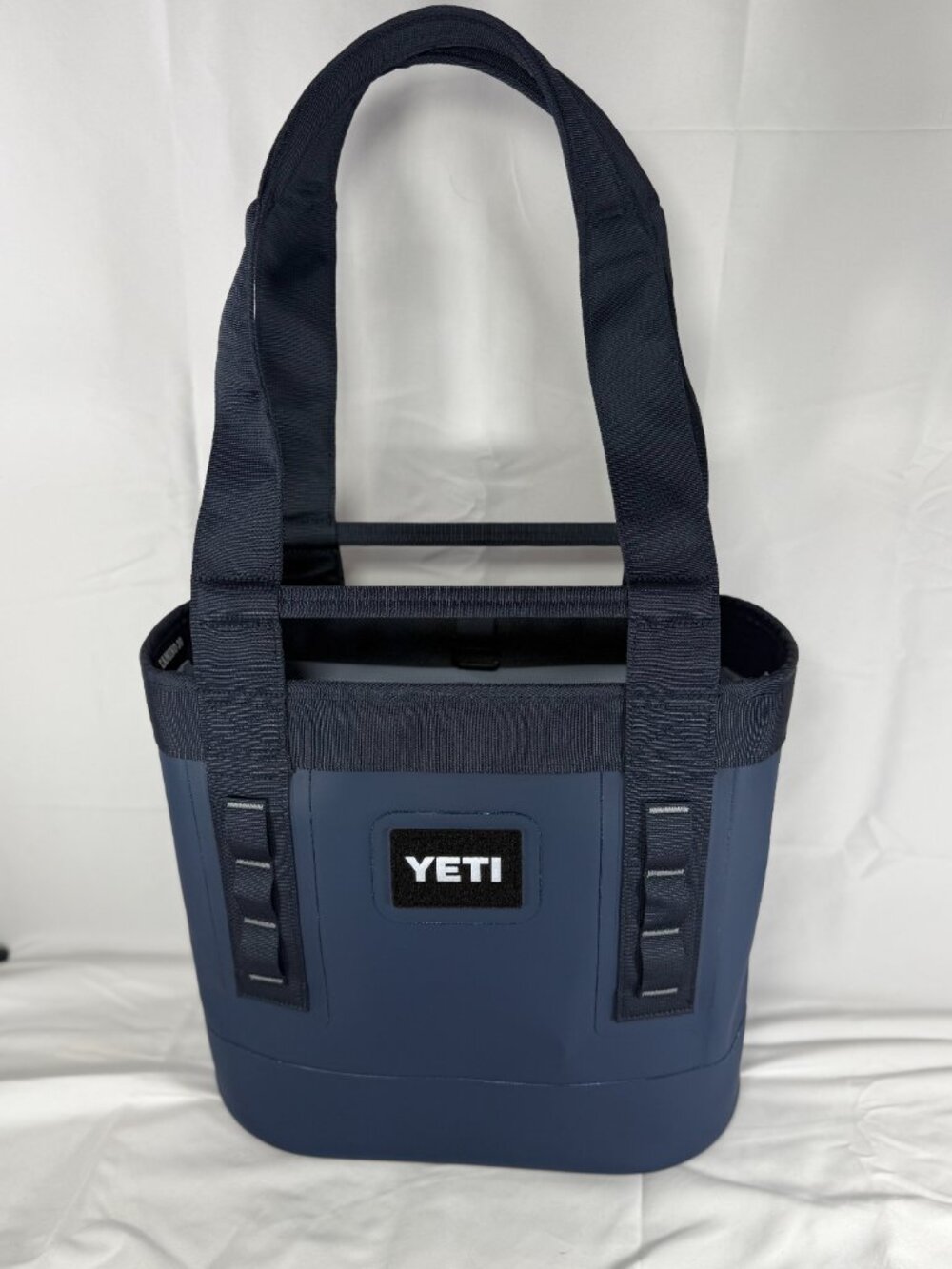 Yeti Camino 20 Carryall Bag in Navy - Picture 4 of 10